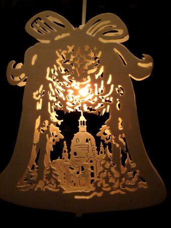 3D-Fensterbild Frauenkirche Glocke beleuchtet