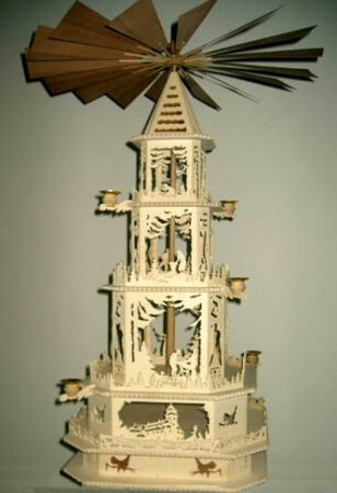Laubsägevorlage Erzgebirgische Weihnachtspyramide 105cm 8-eckig