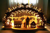 Laubsägevorlage 3D-Schwibbogen Dorf mit Kirche 67cm