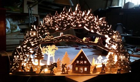 Großer Schwibbogen Vorlage 3D-Dorfpanorama mit Haus  64cm